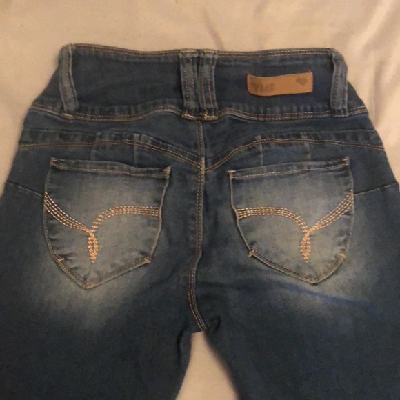 Medium Wash Skinny Jeans!!! 9$ - Picture 2 of 5